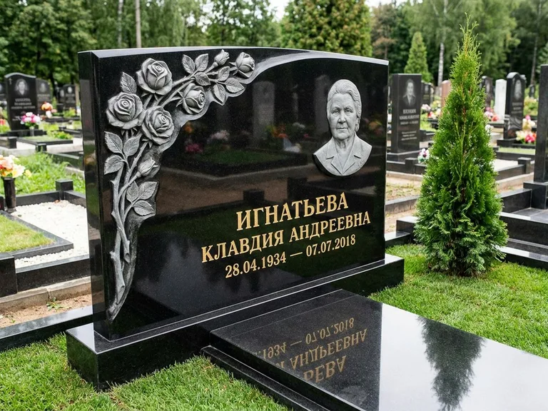 Памятник с барельефом — выполненная работа 45 в Новосибирске