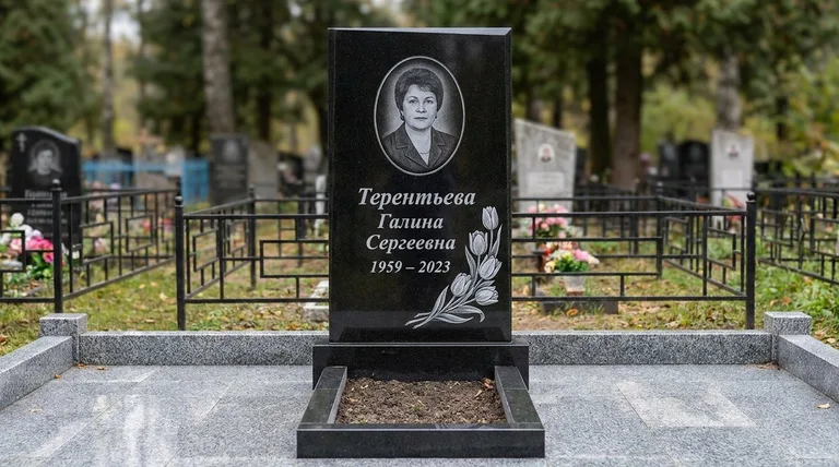 Памятник с гравировкой тюльпанов — выполненная работа «Терентьева» в Новосибирске