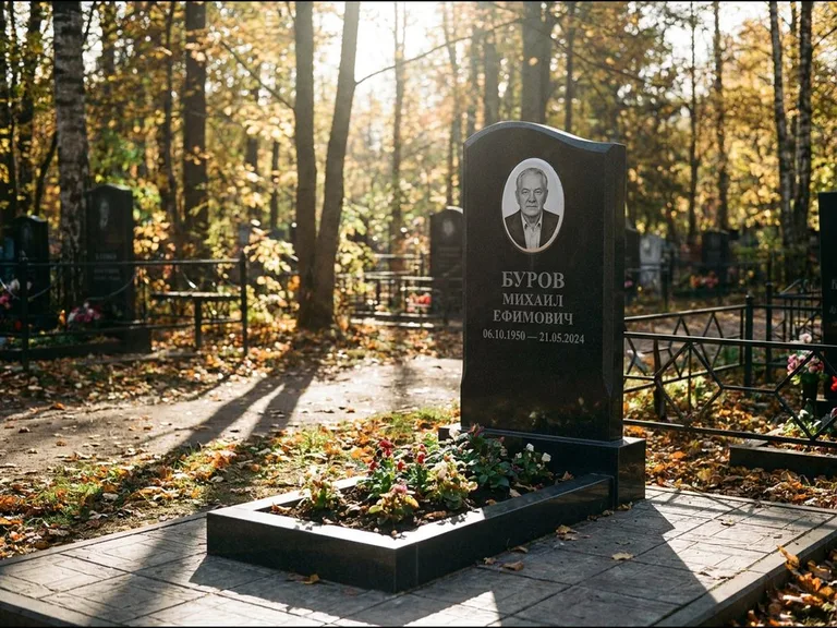 Овальный керамический портрет — установленная работа в Новосибирске