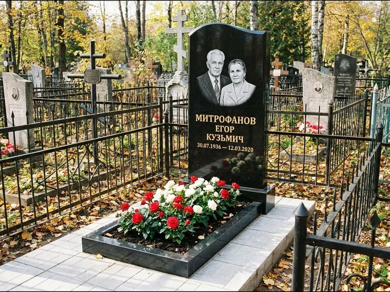 Гравировка портрета на чёрном граните — выполненная работа 17 в Новосибирске