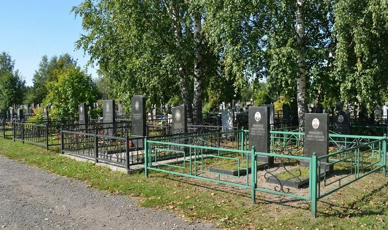 Восточное кладбище в Набережных Челнов
