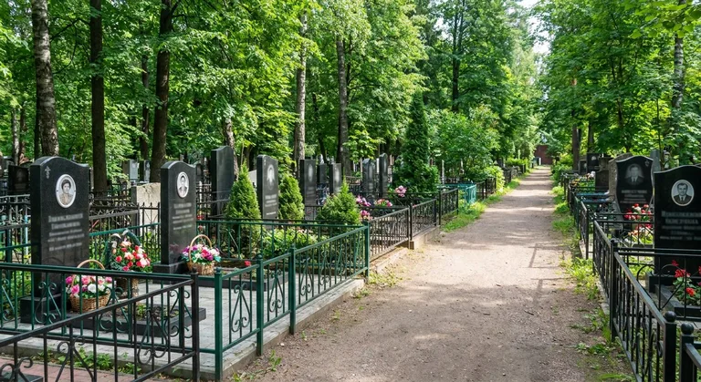 Митинское кладбище в Москве