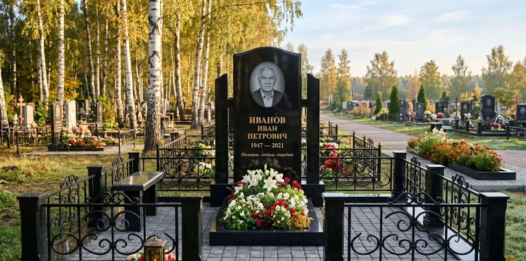 Установка памятника на могилу под ключ в Новосибирске — гранитный мемориальный комплекс, ограда, плитка, благоустройство