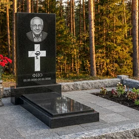 Гранитный памятник врачу с фонендоскопом